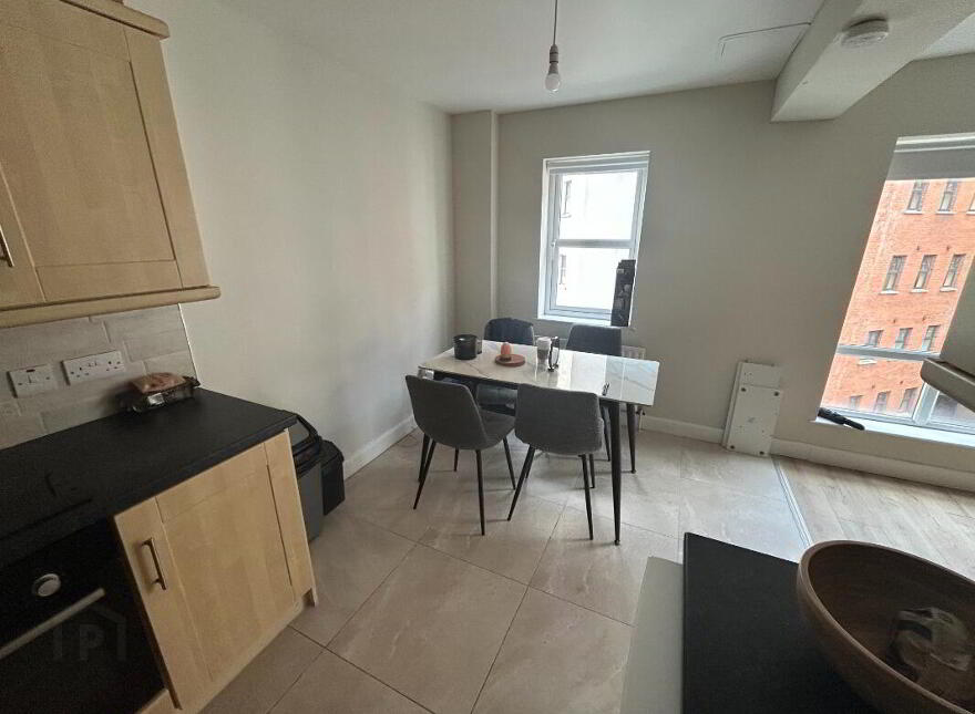 511 College Court Central, Belfast, BT1 6BZ