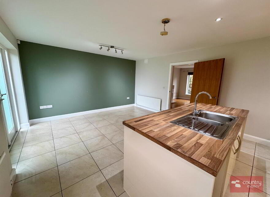 10 Fairview Farm Way, Ballyclare, BT39 9XG