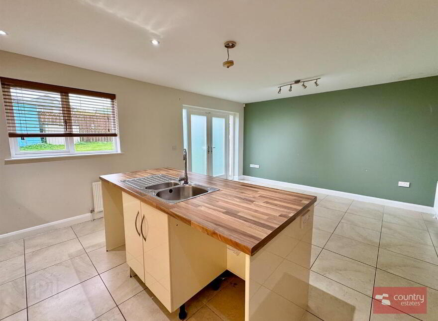 10 Fairview Farm Way, Ballyclare, BT39 9XG