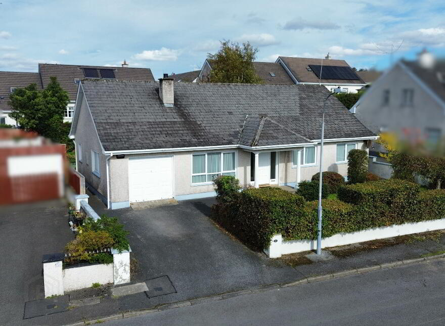 27 The Glebe, Donegal Town, F94N2H1 photo