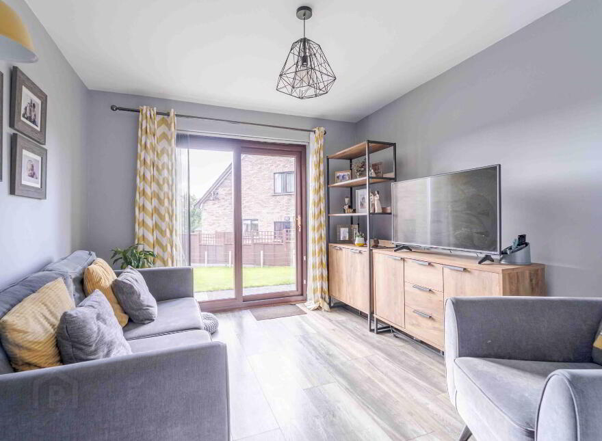 49 The Spires, Dromore, BT25 1QE