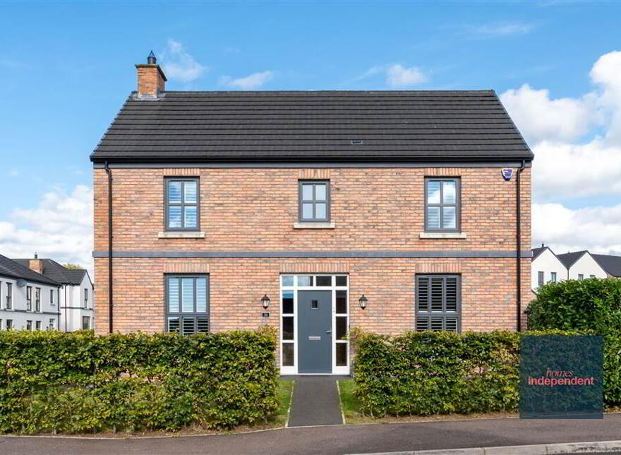 36 Castlegate, Galgorm, Ballymena, BT42 1SD photo