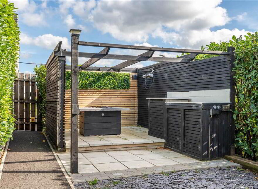 36 Castlegate, Galgorm, Ballymena, BT42 1SD