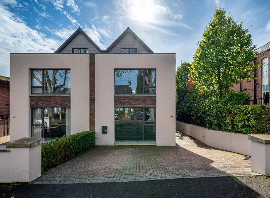 17 Knockburn Park, Belfast, BT5 7AY