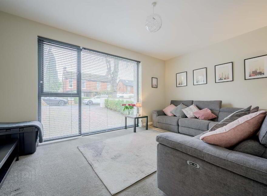 17 Knockburn Park, Belfast, BT5 7AY