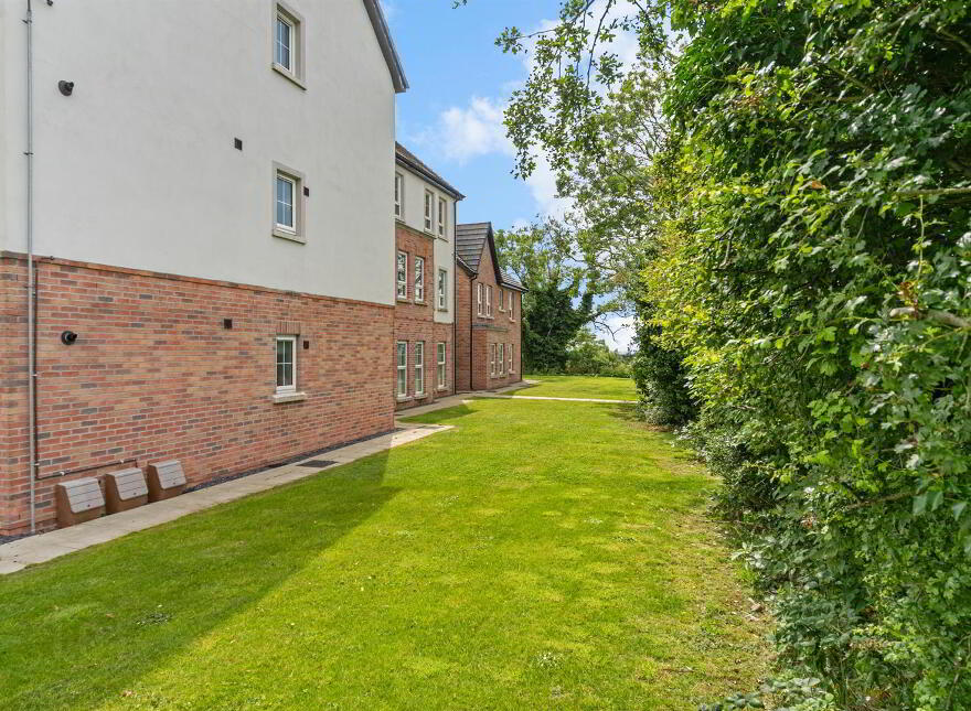 31 Ballyveigh Gardens, Antrim, BT41 2FH