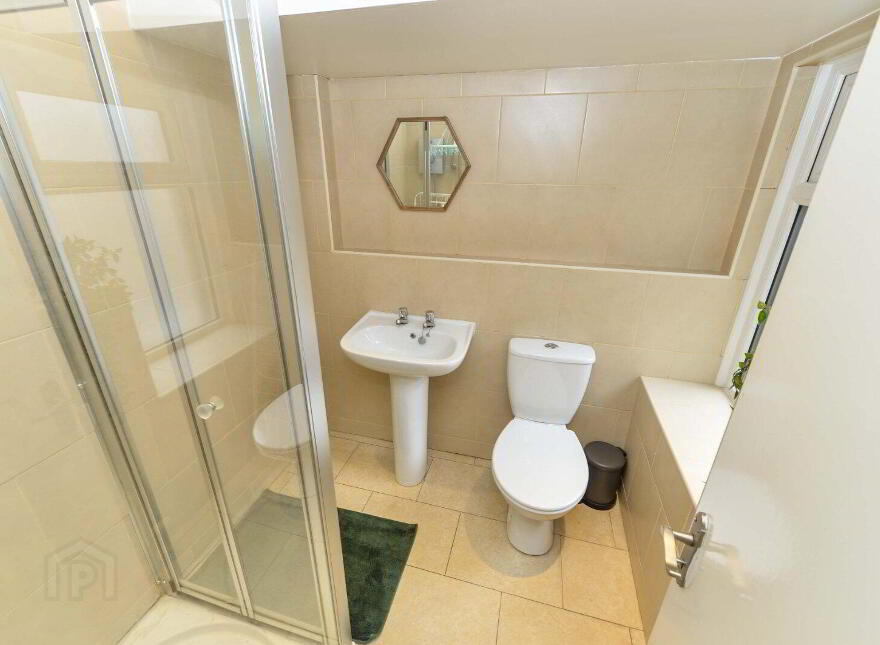 10 Glenbrook Avenue, Belfast, BT5 5JP