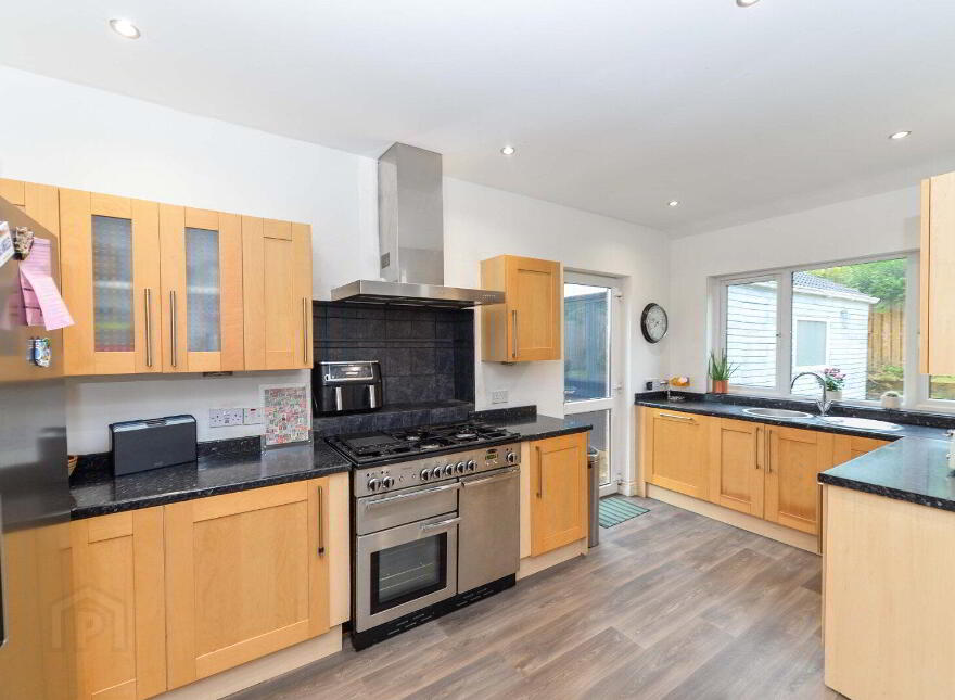 67 Norwood Drive, Belfast, BT4 2EB