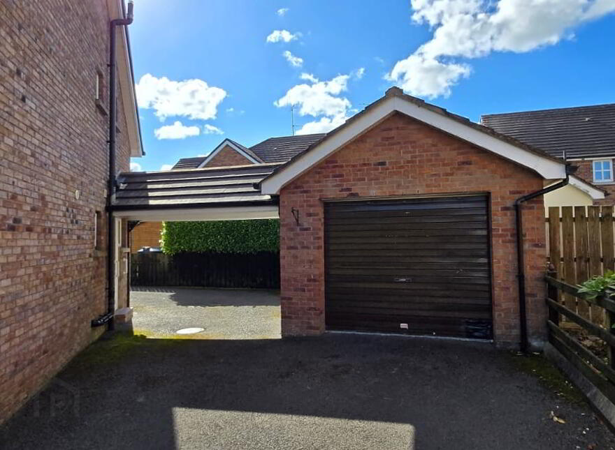 42 Meadowcroft, Dromore, Omagh, BT78 3JA