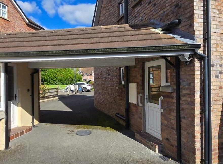42 Meadowcroft, Dromore, Omagh, BT78 3JA
