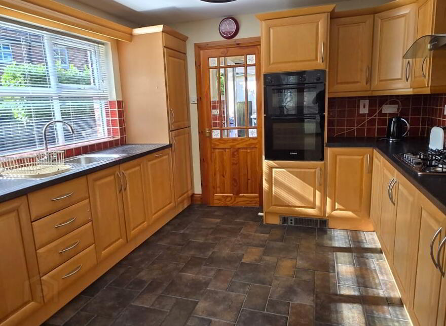 42 Meadowcroft, Dromore, Omagh, BT78 3JA