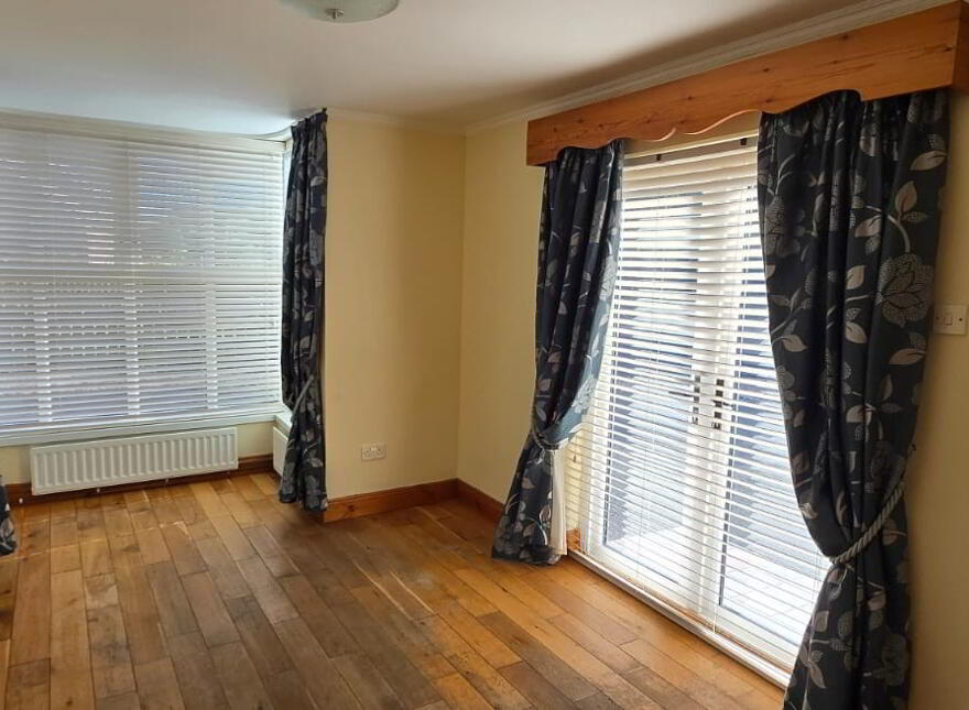 42 Meadowcroft, Dromore, Omagh, BT78 3JA