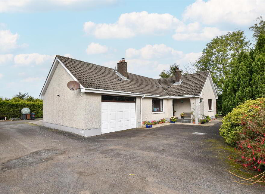 14 Ballycraigy Road South, Newtownabbey, BT36 4SZ