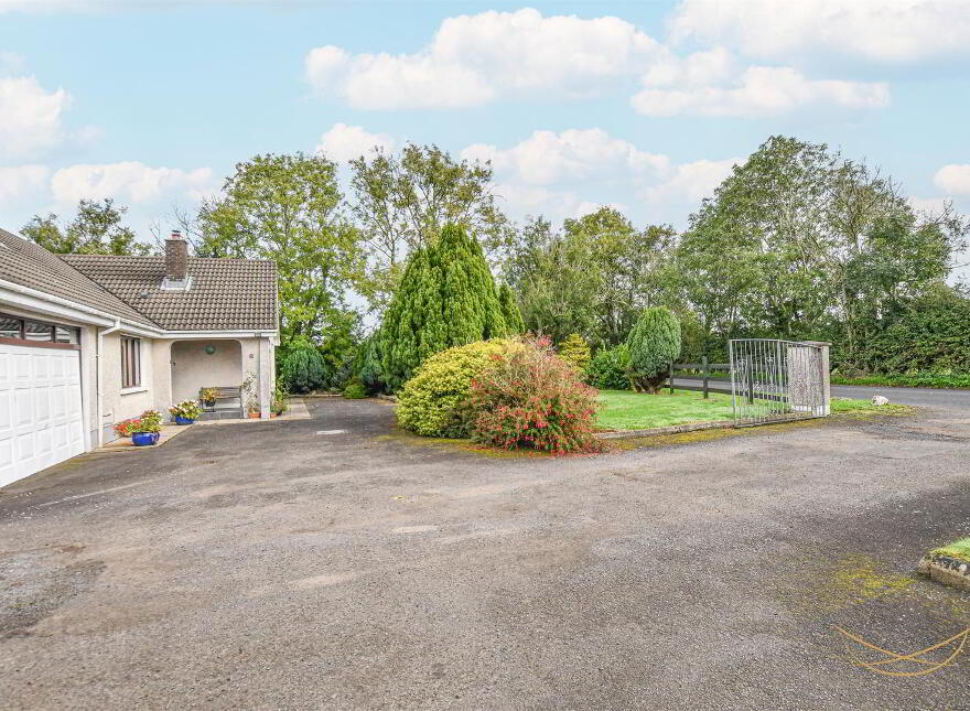 14 Ballycraigy Road South, Newtownabbey, BT36 4SZ