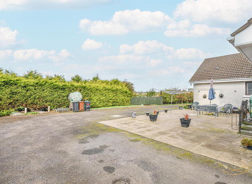 14 Ballycraigy Road South, Newtownabbey, BT36 4SZ
