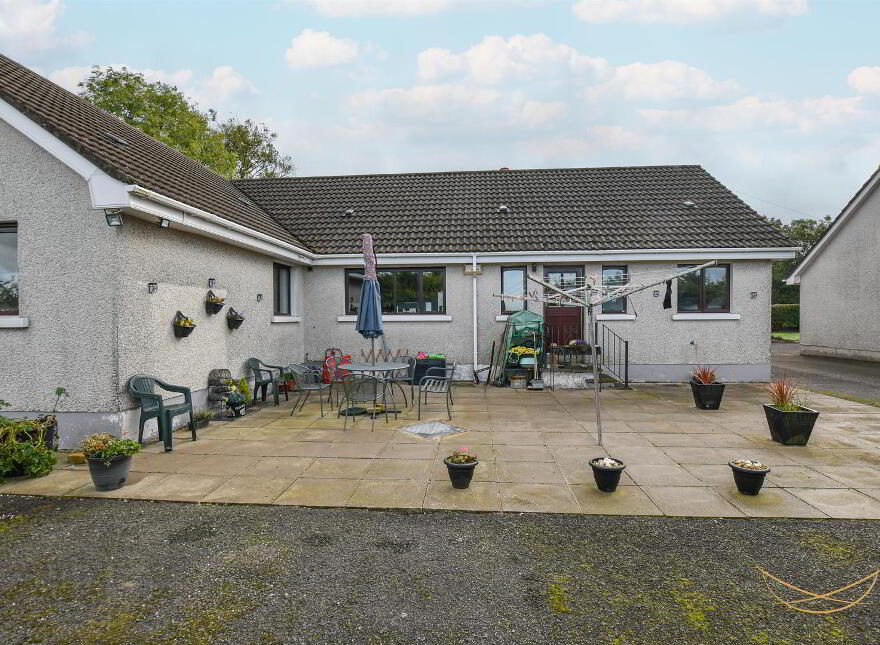 14 Ballycraigy Road South, Newtownabbey, BT36 4SZ