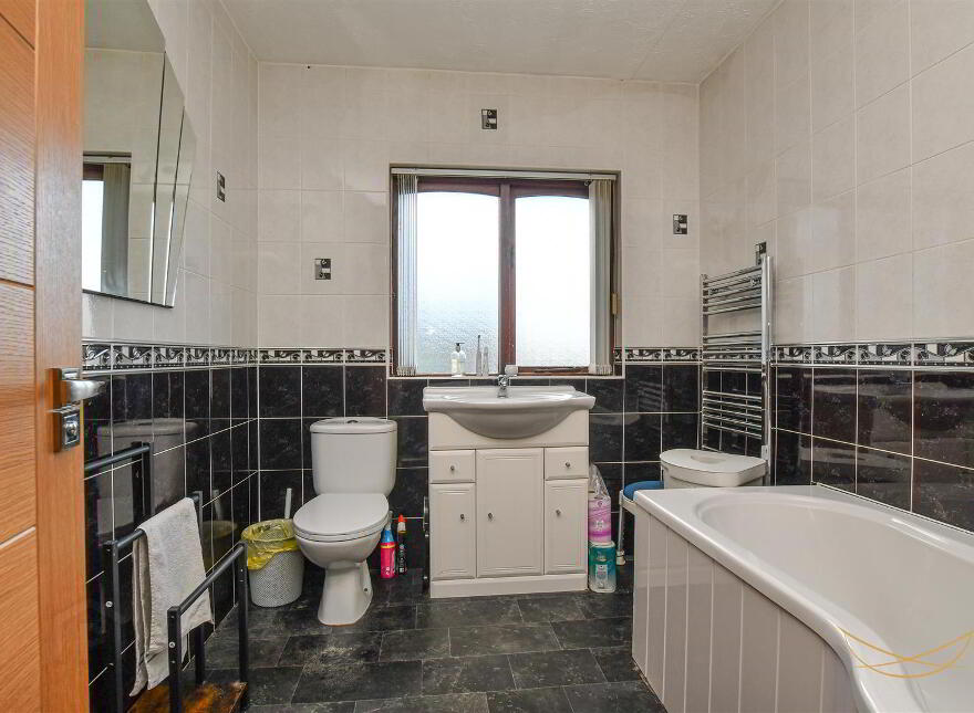 14 Ballycraigy Road South, Newtownabbey, BT36 4SZ