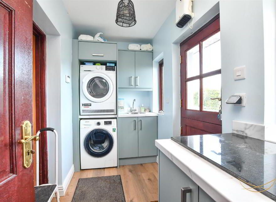 14 Ballycraigy Road South, Newtownabbey, BT36 4SZ