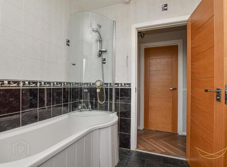 14 Ballycraigy Road South, Newtownabbey, BT36 4SZ