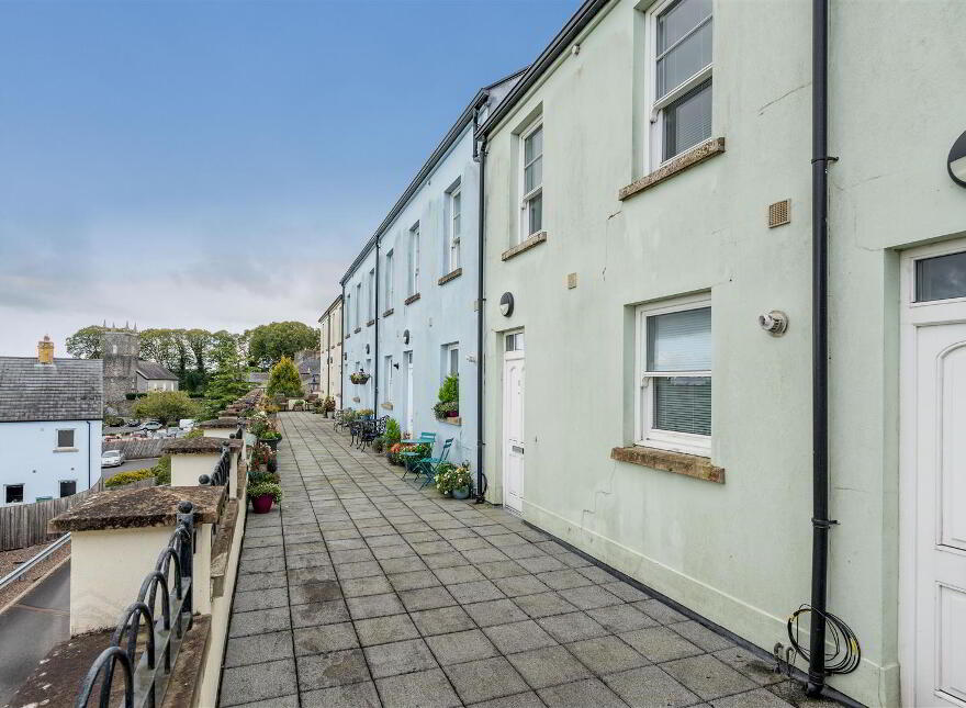 6 Mill View, Saintfield, BT24 7FG photo