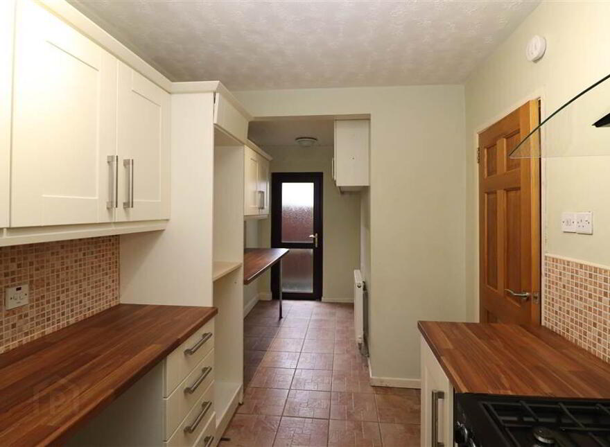 2 Grovehill Avenue, Low Road, Lisburn, BT27 4YG
