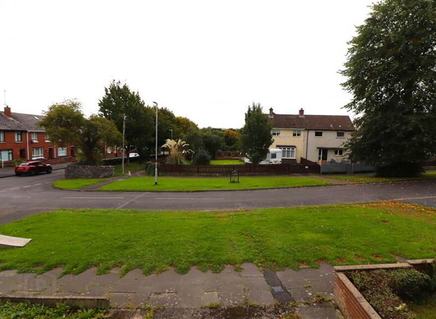 2 Grovehill Avenue, Low Road, Lisburn, BT27 4YG