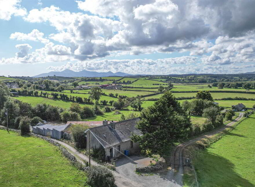 1 Sufficial Lane, Annacloy, Downpatrick, BT30 9AR