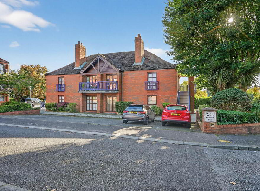 Apt 20, Cleaver Court, Belfast, BT9 5LX photo