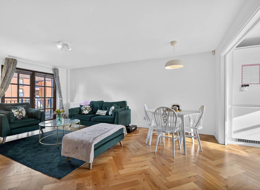 Apt 20, Cleaver Court, Belfast, BT9 5LX