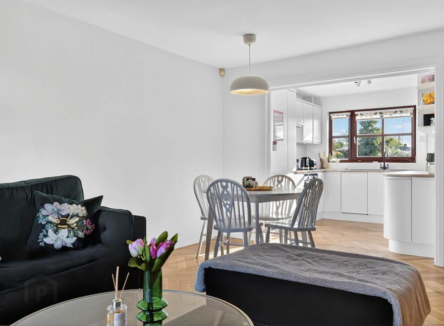 Apt 20, Cleaver Court, Belfast, BT9 5LX