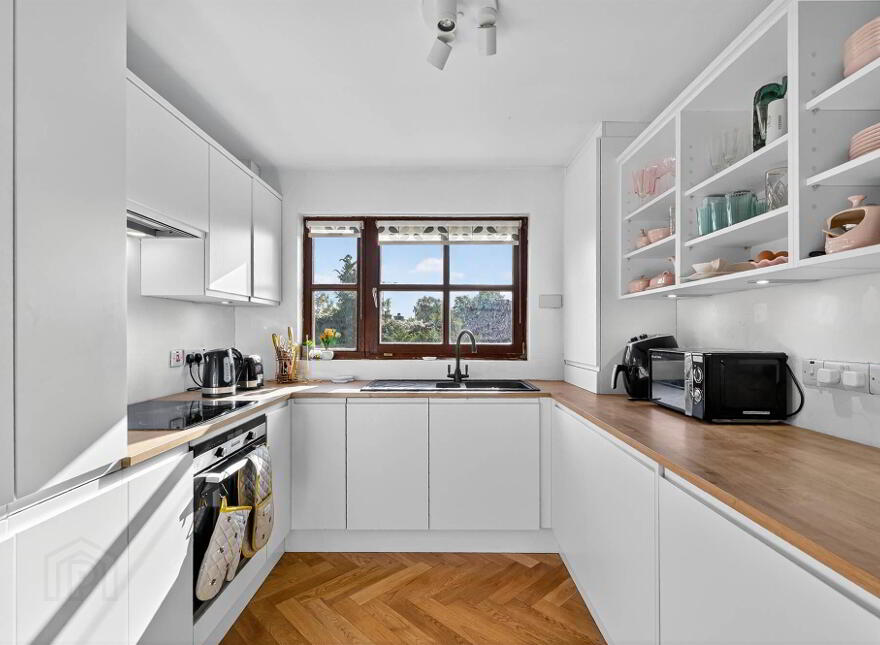 Apt 20, Cleaver Court, Belfast, BT9 5LX