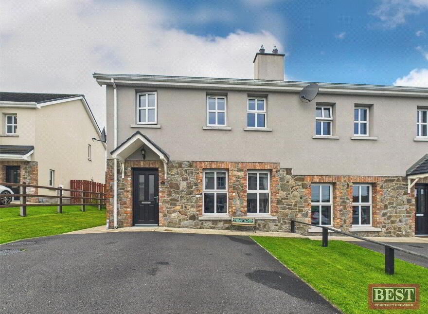 16 Carrickshane, Bessbrook, Newry, BT35 7NU photo