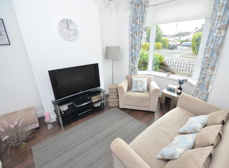 4 Ravenhill Avenue, Belfast, BT6 8LG