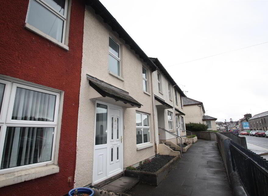 35 Lisburn Street, Ballynahinch, BT24 8BD