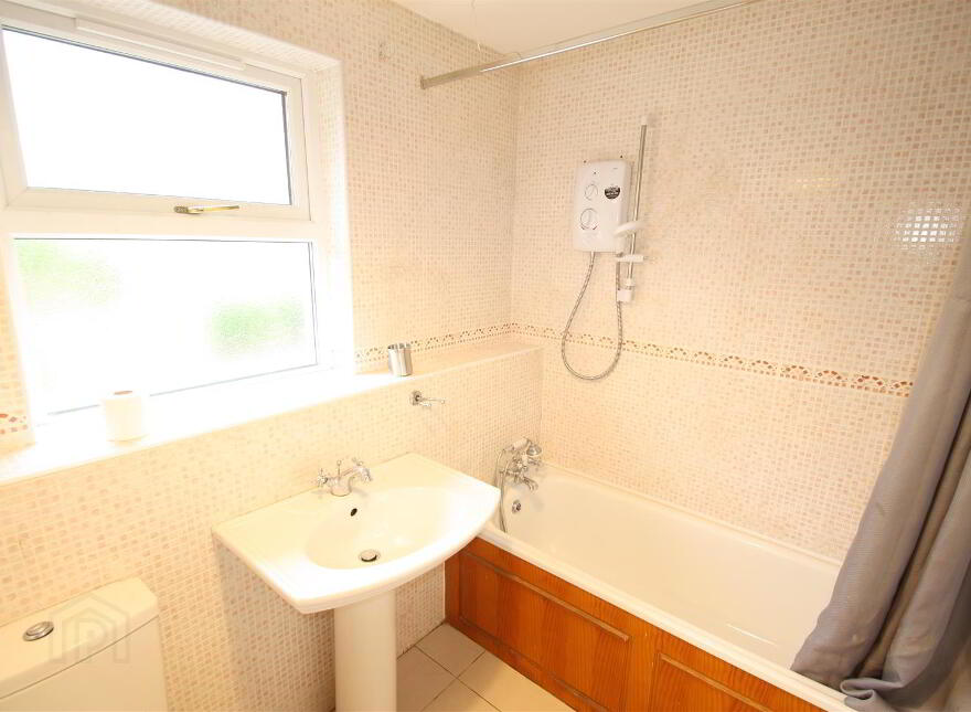 35 Lisburn Street, Ballynahinch, BT24 8BD