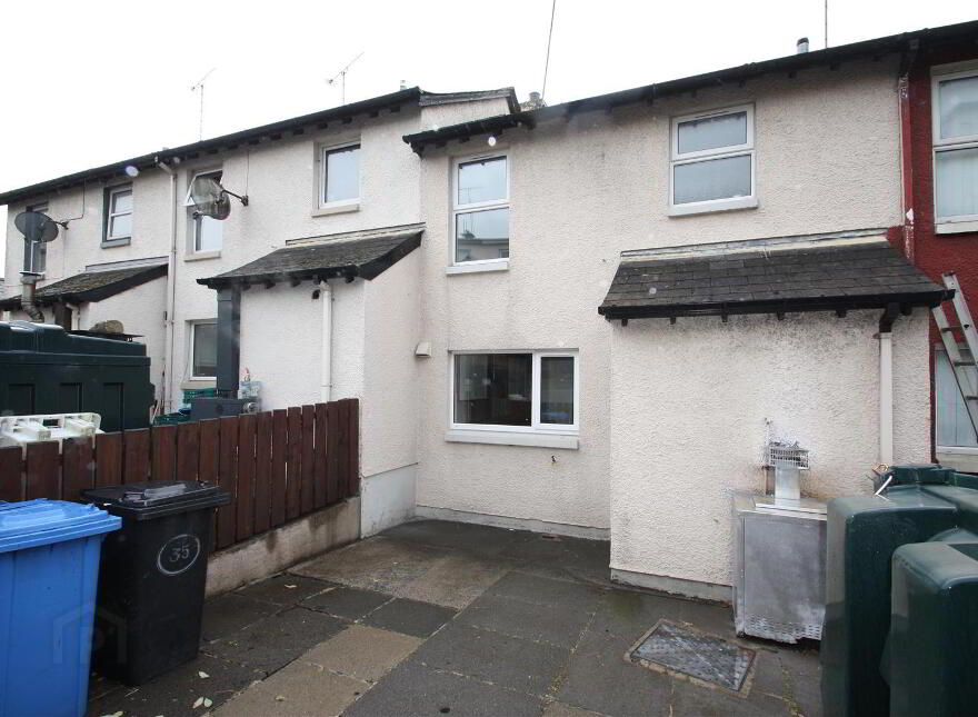 35 Lisburn Street, Ballynahinch, BT24 8BD