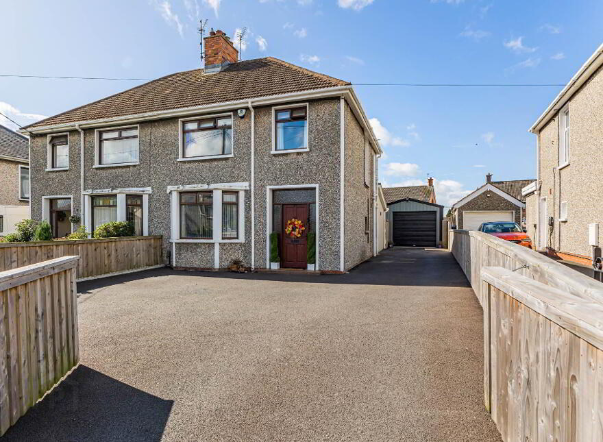 27 Causeway End Road, Lisburn, BT28 1UB photo