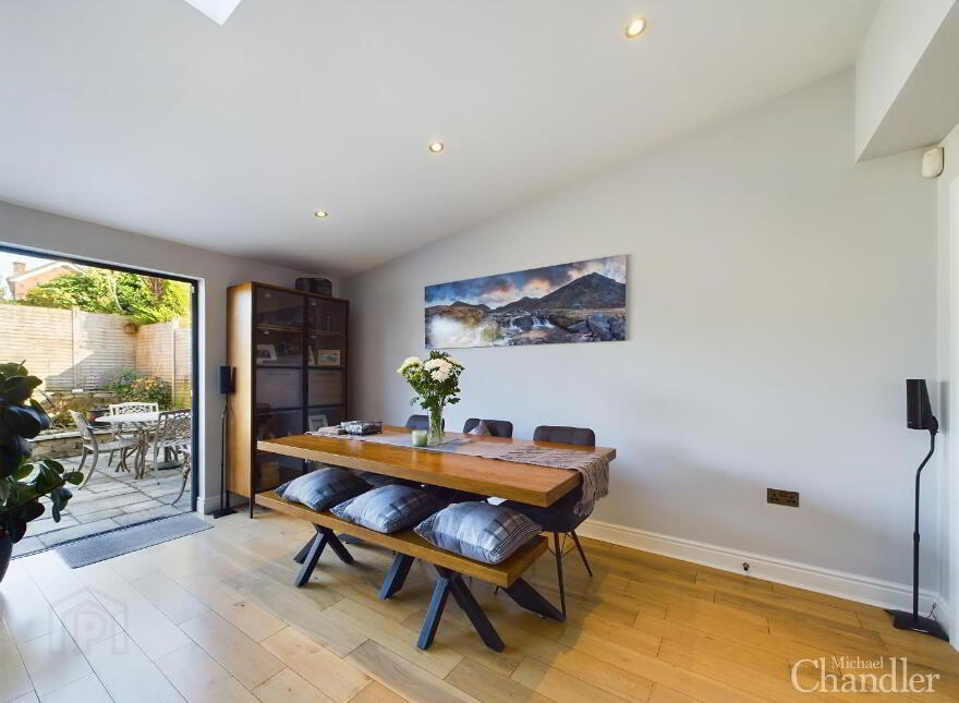 63 Martinville Park, Belfast, BT8 7JH
