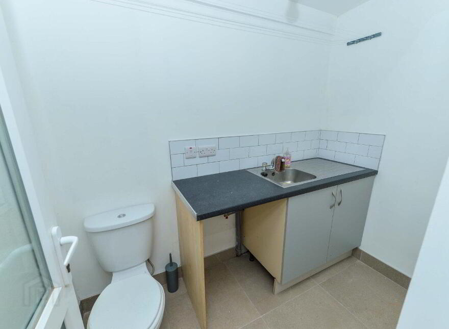 2 Willowholme Street, Belfast, BT6 8NW