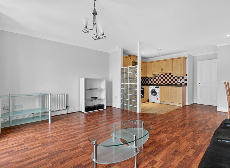 Apt 9, 23 Rugby Parade, Belfast, BT7 1PY