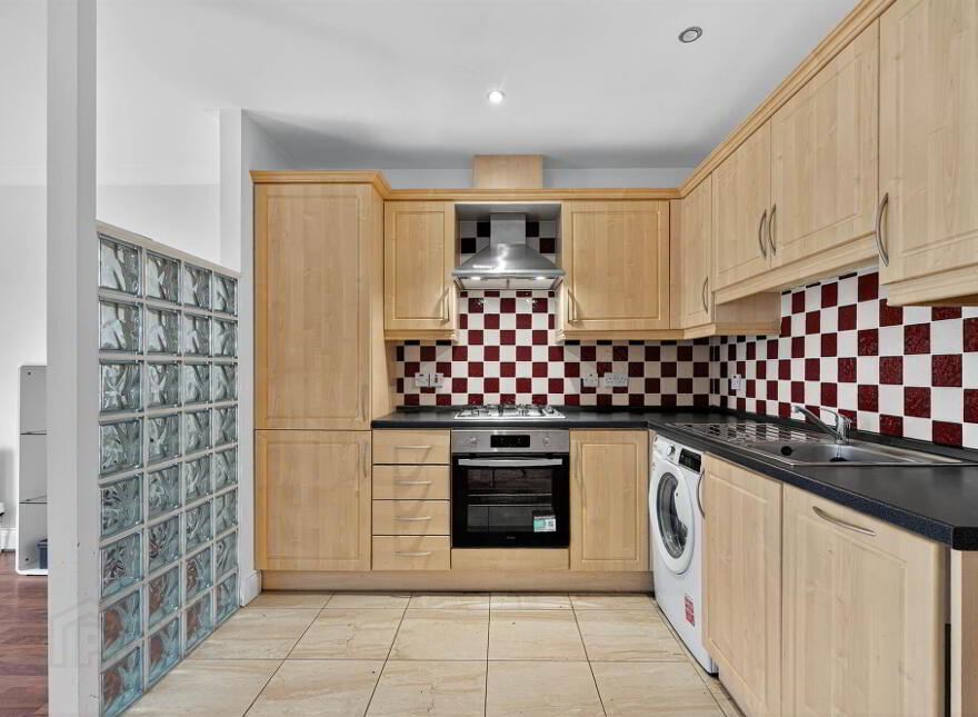 Apt 9, 23 Rugby Parade, Belfast, BT7 1PY