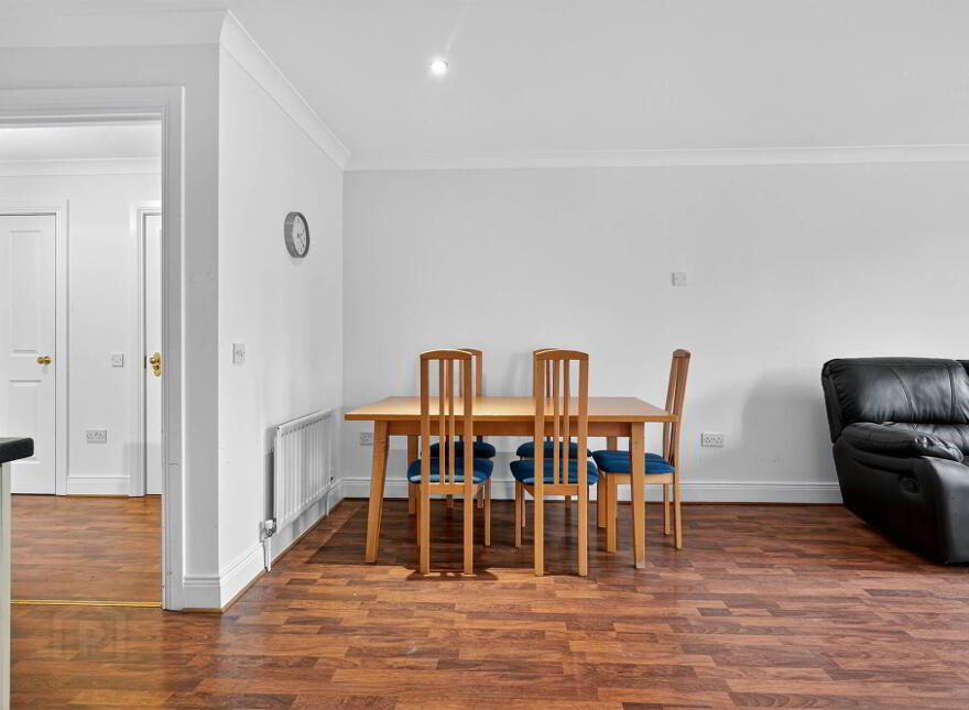 Apt 9, 23 Rugby Parade, Belfast, BT7 1PY