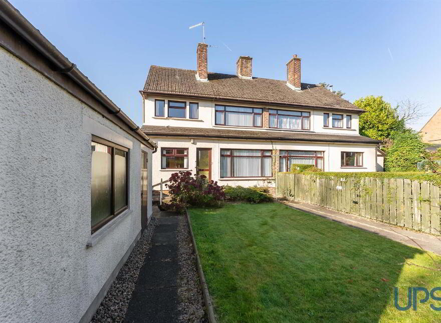 22 Riverdale Park West, Belfast, BT11 9DE