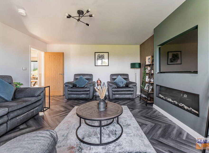 6b Woodfall Manor, Anahilt, Hillsborough, BT26 6LZ