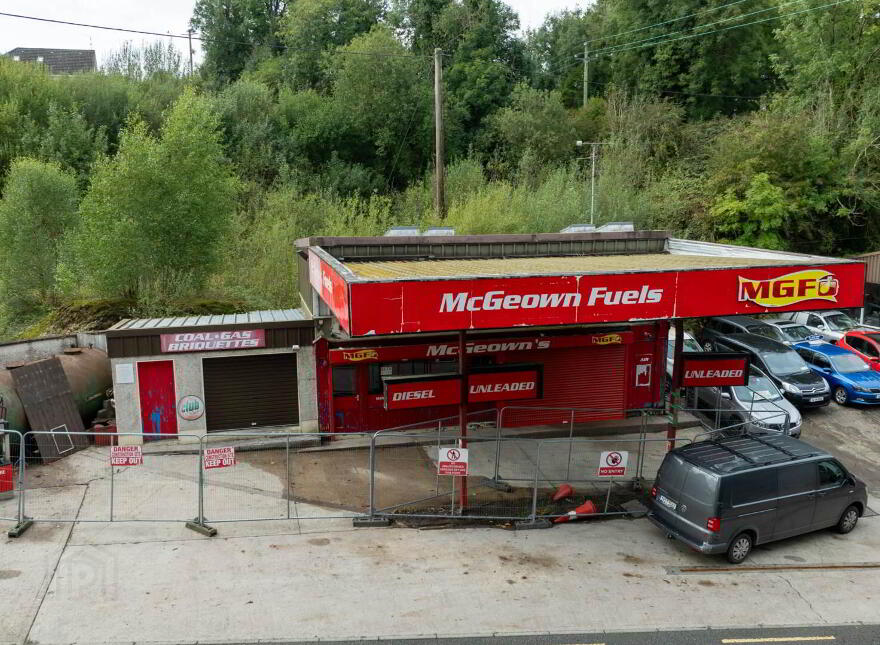Station Road, Cootehill, H16C598 photo