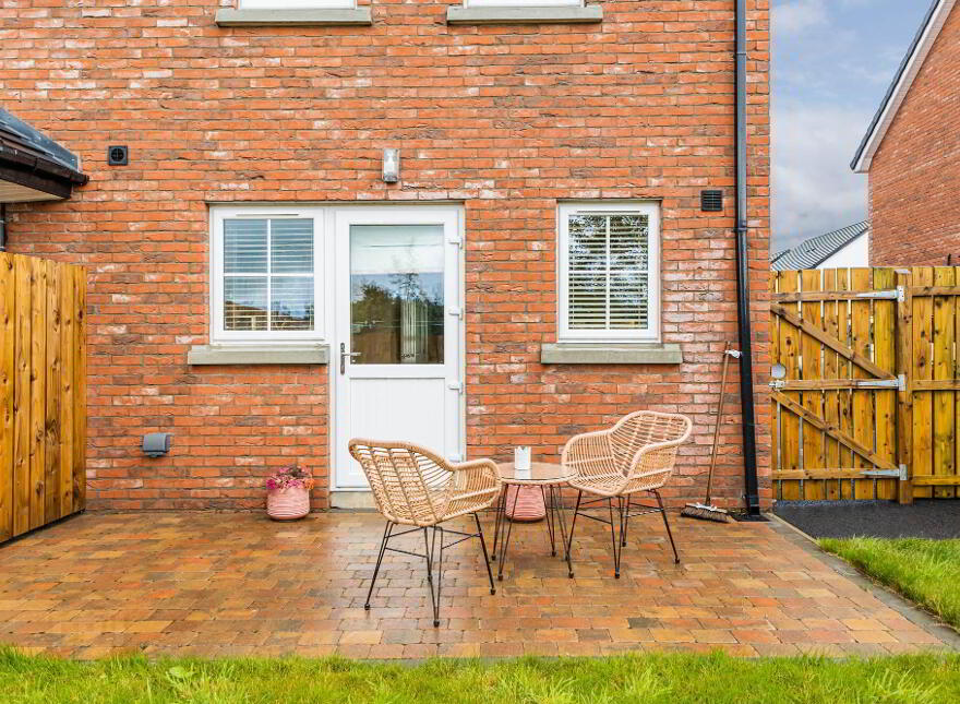 55 Sir Richard Wallace Gardens, Lisburn, BT28 3FL