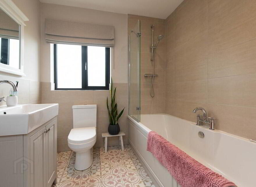 38 Chantry Gardens, Greenisland, Carrickfergus, BT38 8GE