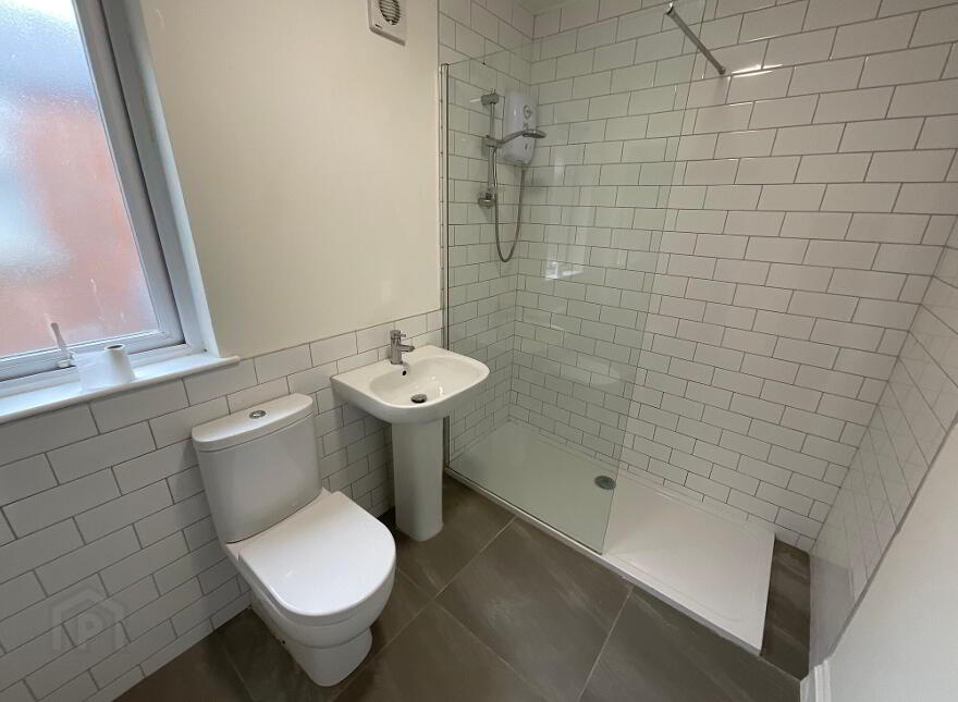25 Rutherglen Street, Belfast, BT13 3LR