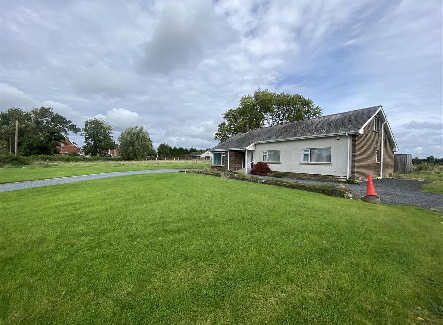 227 Tandragee Road, Portadown, BT62 3RA