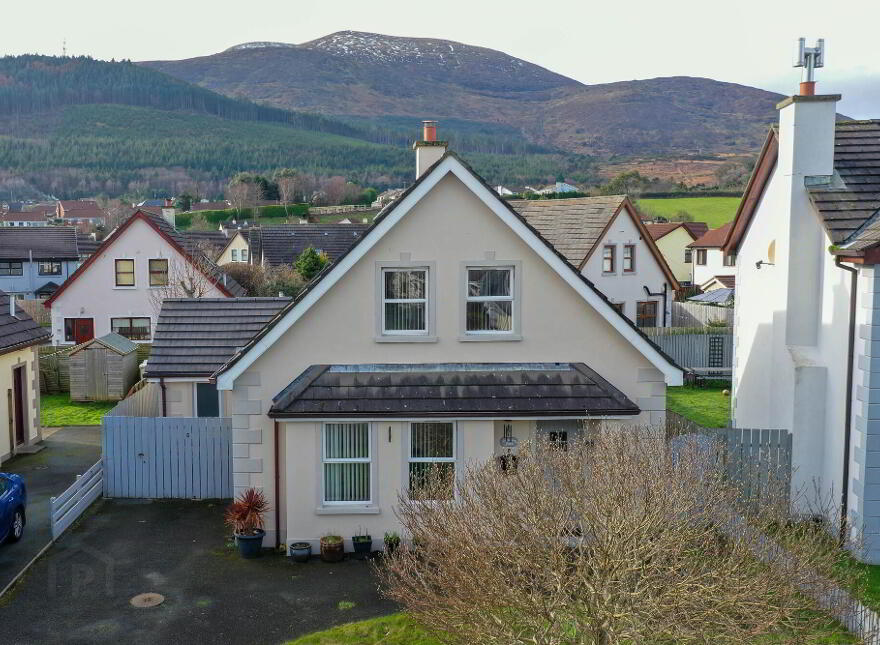 5 Tullybrannigan Way, Newcastle, BT33 0TJ